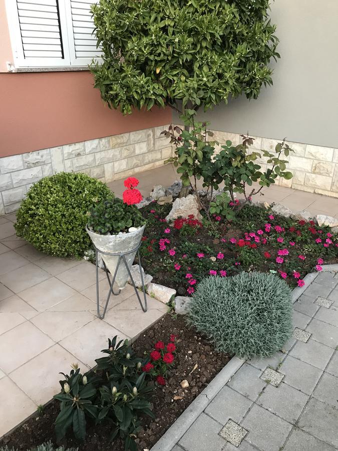 Apartments Juran Sukošan מראה חיצוני תמונה