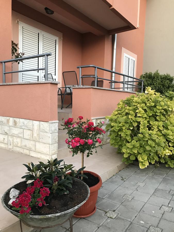 Apartments Juran Sukošan מראה חיצוני תמונה