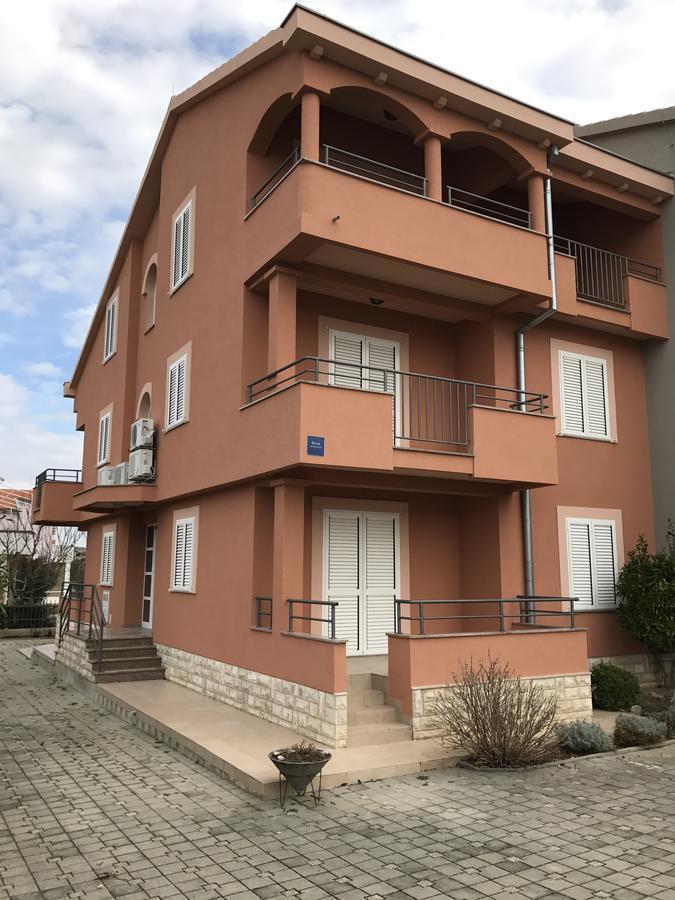 Apartments Juran Sukošan מראה חיצוני תמונה