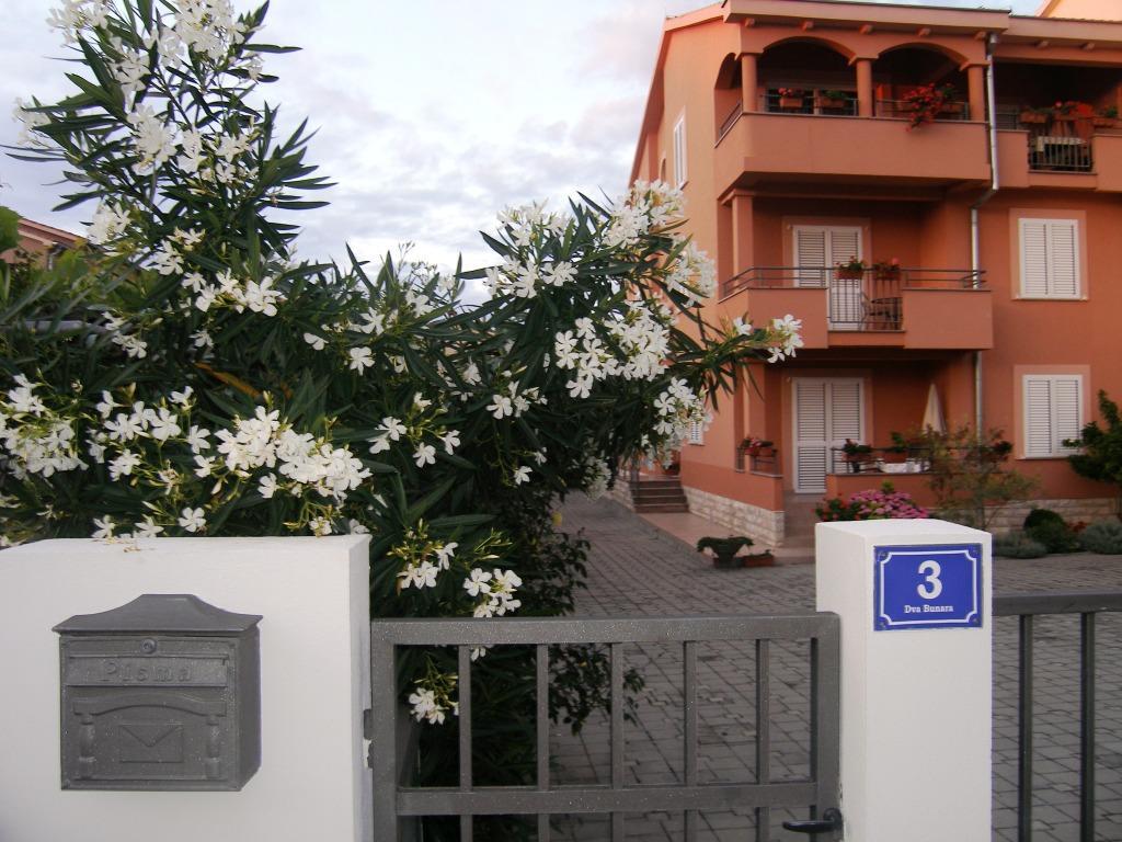 Apartments Juran Sukošan מראה חיצוני תמונה